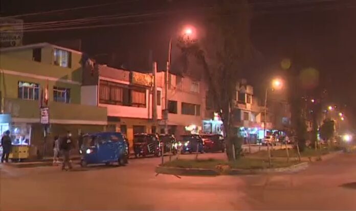 Joven acusa a dos policías de secuestrarlo y asaltarlo