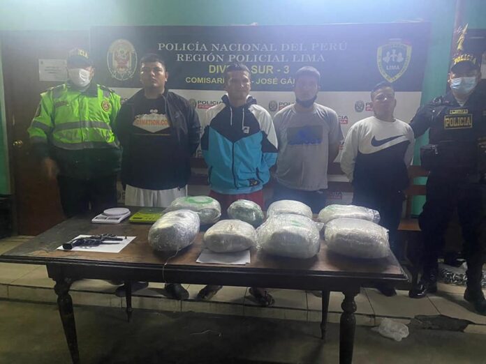 “Malditos” tenían arma y paquetes con droga “Malditos” tenían arma y paquetes con droga