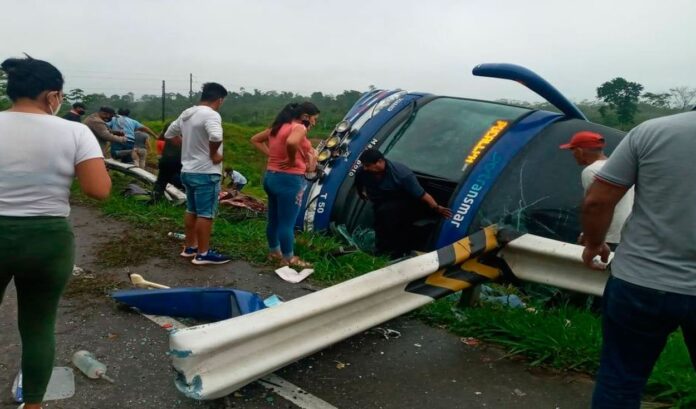 Despiste de bus dejó 4 muertos y 11 heridos
