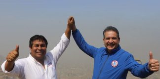 Omar Chehade junto al candidato distrital por San Juan de Lurigancho, Juan Navarro