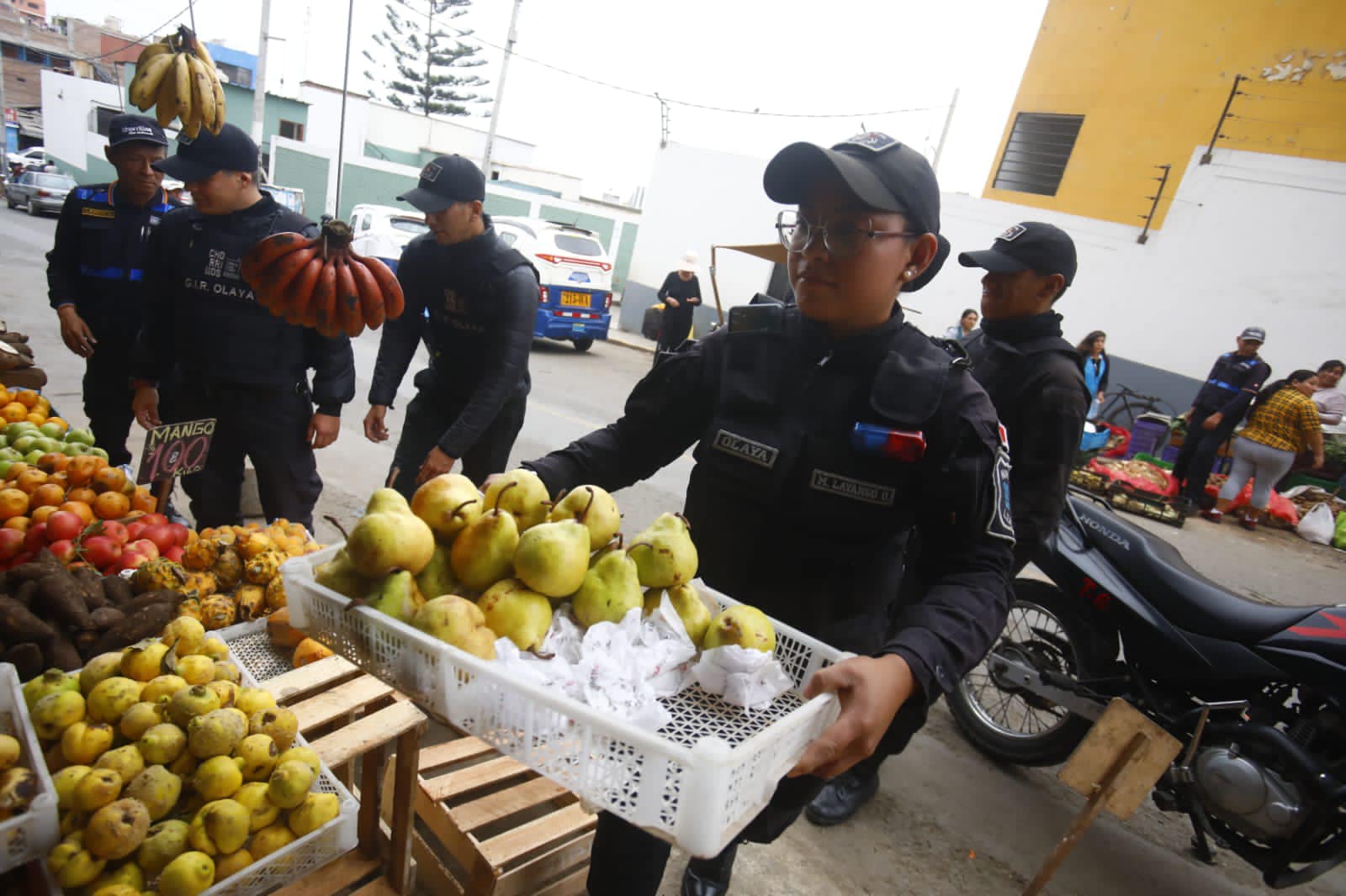 Municipalidad de Chorrillos actúa para liberar veredas