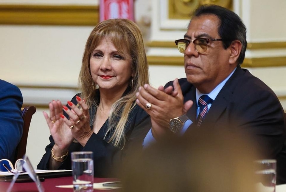 Alcaldesa Nancy Vizurraga se une López Aliaga para Impulsar el presupuesto 2024