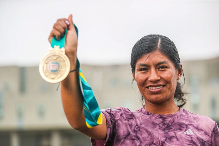 Deportistas y paradeportistas de élite accederán a becas posgrado