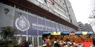 Fiscalía en guerra con el Congreso