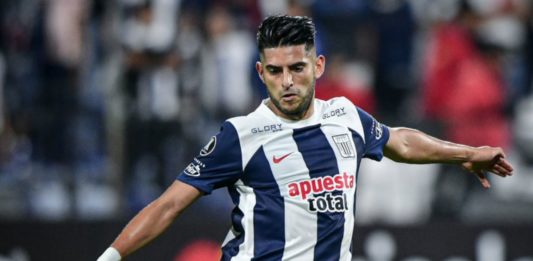 Carlos Zambrano extiende su vínculo con Alianza Lima
