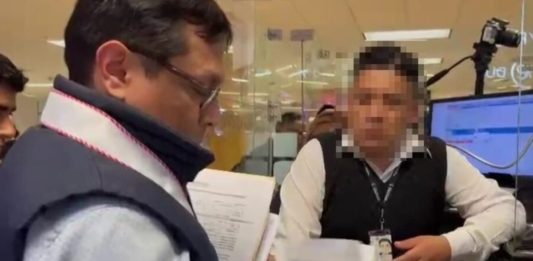Dictan prisión preventiva a trabajador de Migraciones