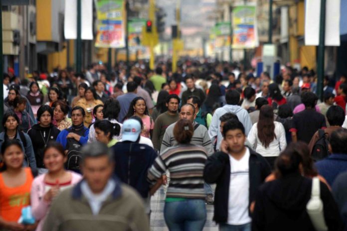 Credicorp Capital: Pobreza monetaria habría reducido en 2024