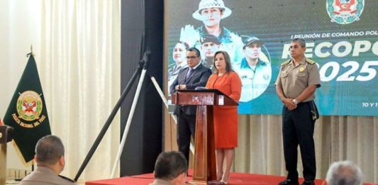 Presidenta Boluarte Zegarra reitera respaldo a la PNP