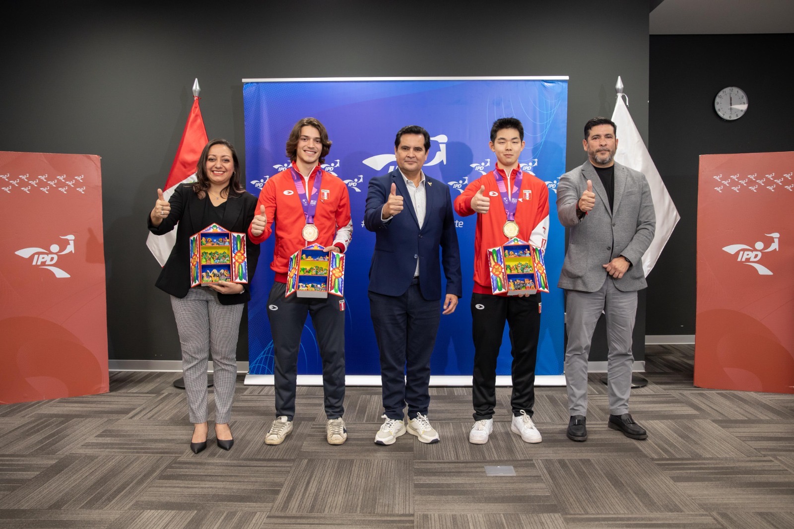 MEDALLISTAS DE ORO Y BRONCE EN JUEGOS PANAMERICANOS JUNIOR ASUNCIÓN 2025 FUERON HOMENAJEADOS POR EL PRESIDENTE DEL IPD